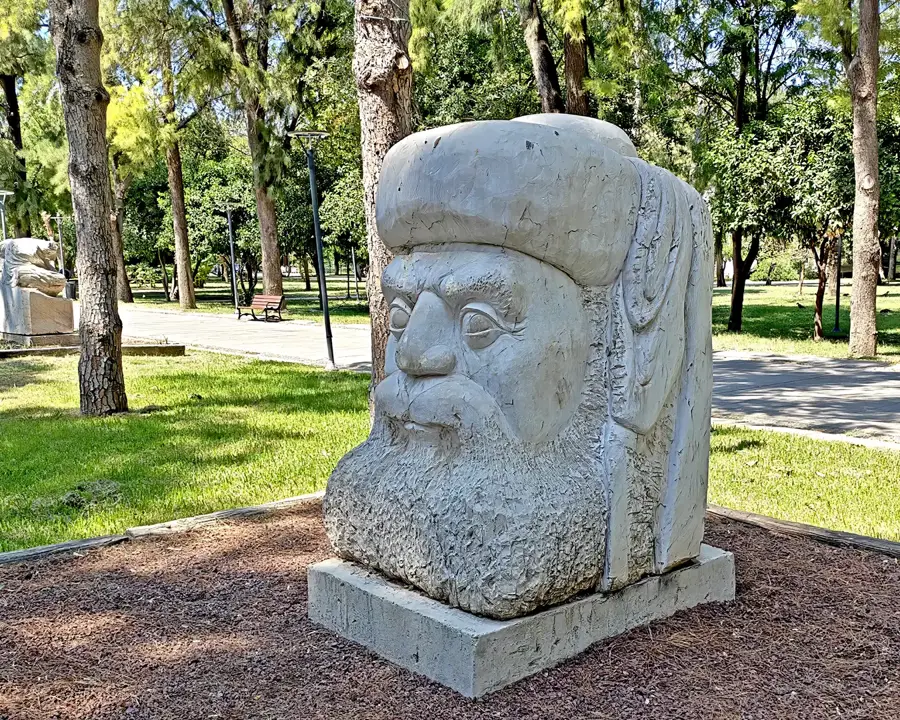 Başlangıç Noktası ,Karaalioğlu Parkı ve Nasreddin Hoca Heykeli