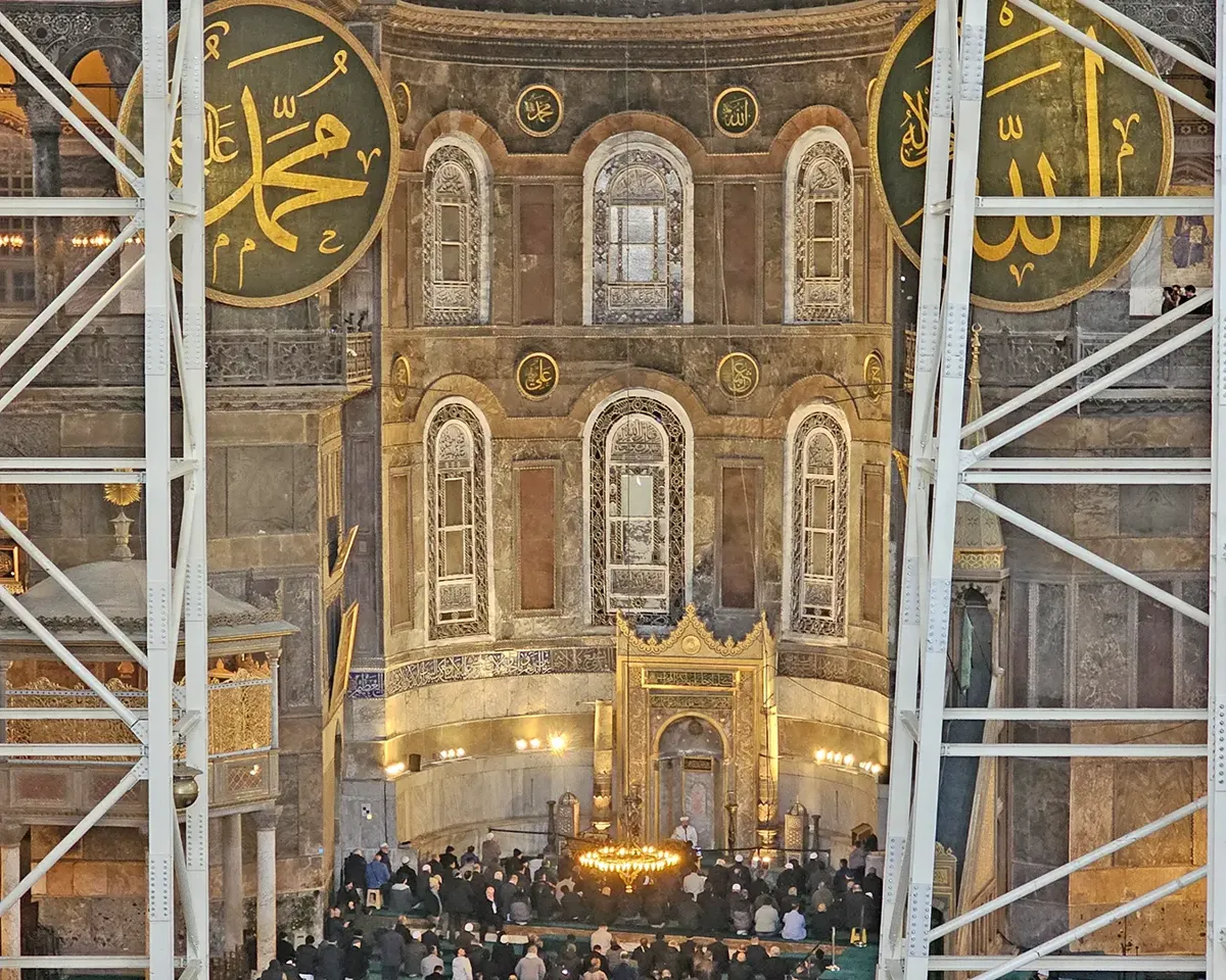 İmparotiçe Locası ve Görkemli Manzara