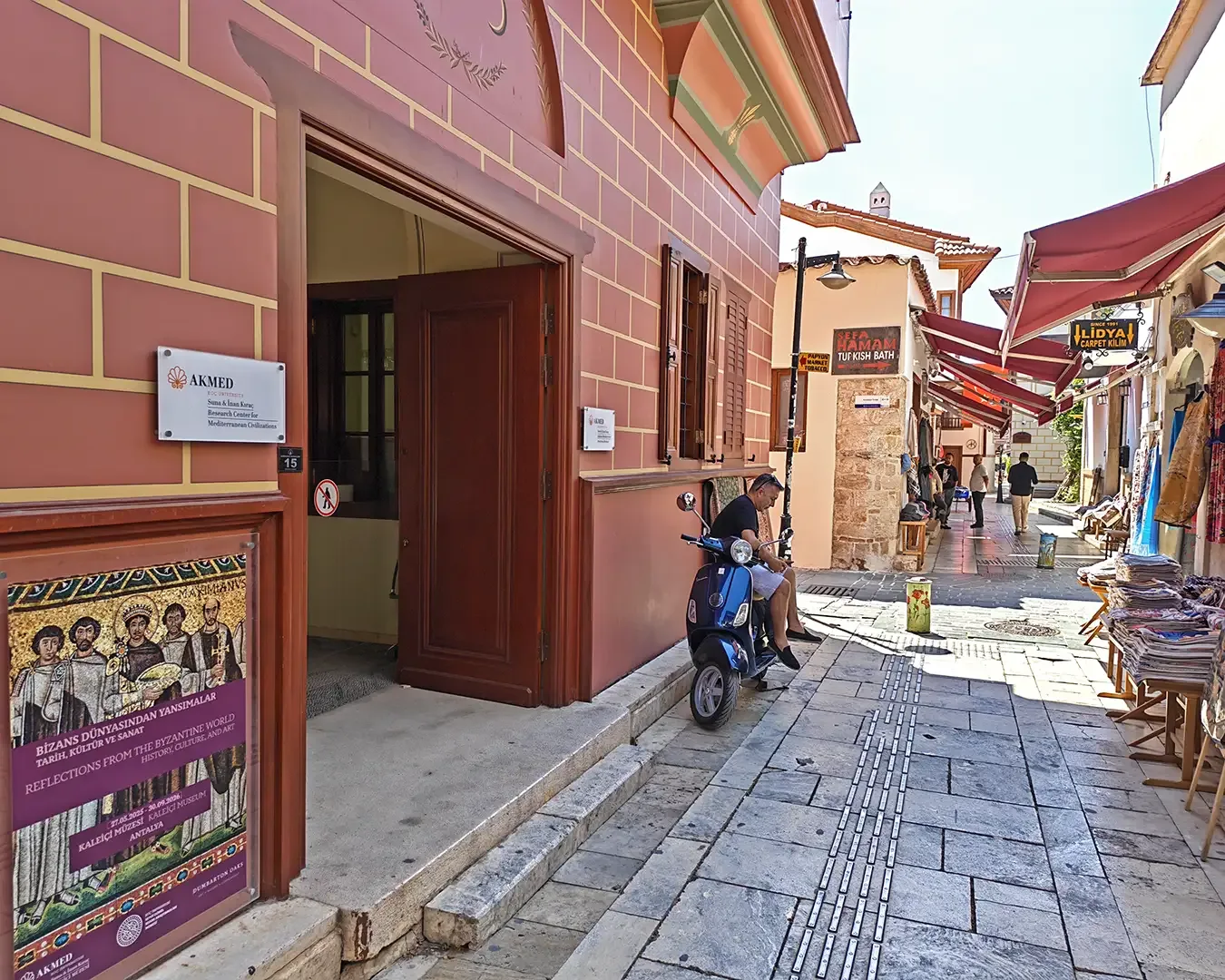 Hadrian Kapısı (Üçkapılar)