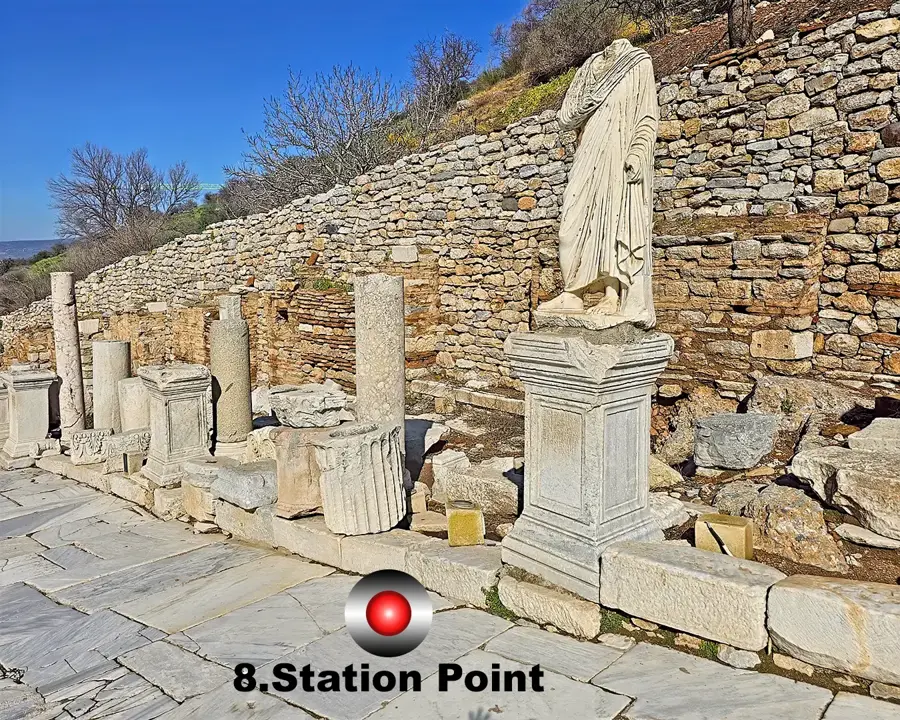 Herakles Kapısı Sonrası – Başsız Heykel
