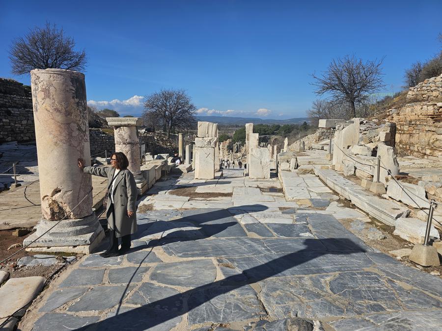Herakles Kapısı Önü