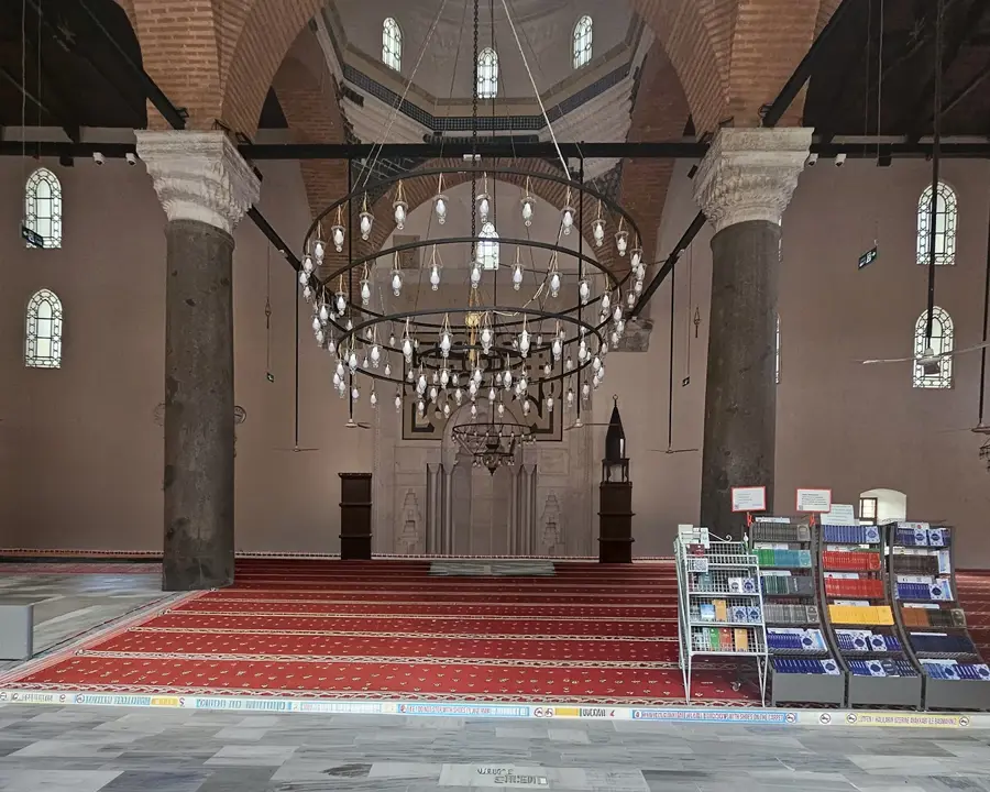 İç Avlu ve Cami içi